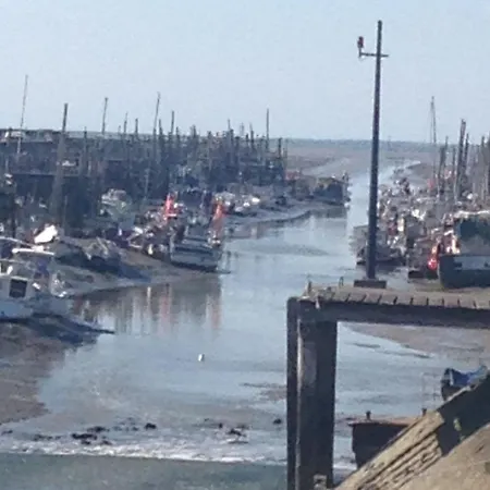 Дом отдыха Maison Moderne Avec Clim, Jardin Et Parking, Proche Noirmoutier - Fr-1-426-565 *